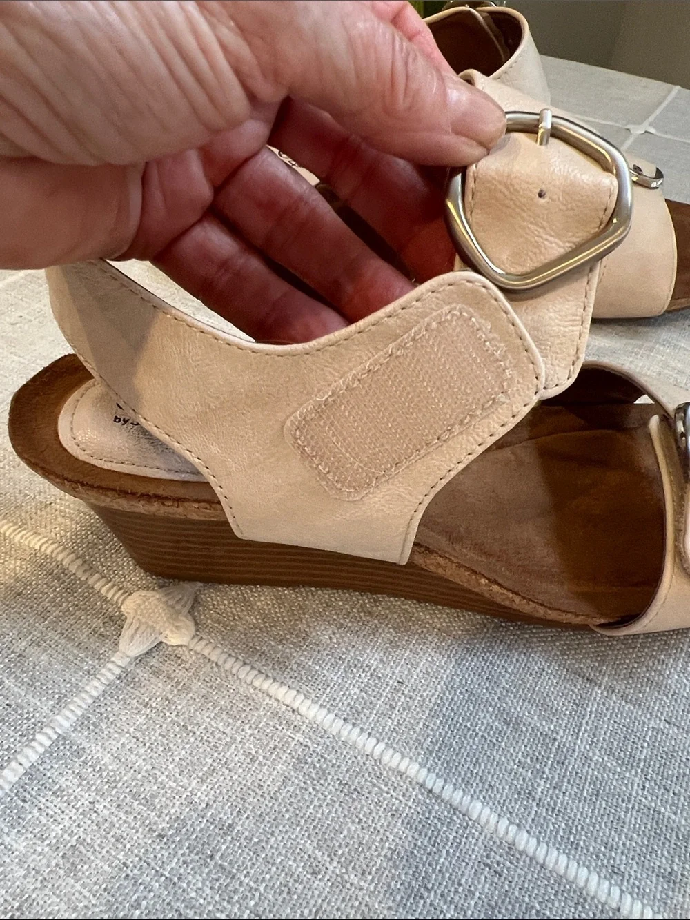 EUROSOFT Women’s  Beige Wedge Slide Sandals with Buckle